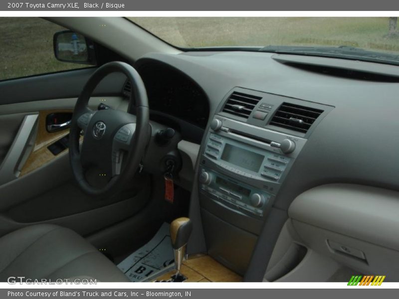 Black / Bisque 2007 Toyota Camry XLE