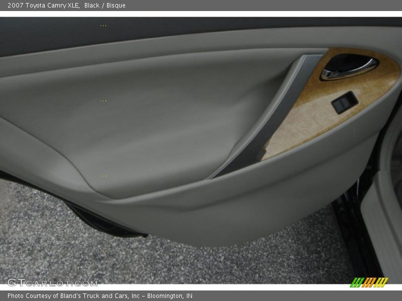 Black / Bisque 2007 Toyota Camry XLE