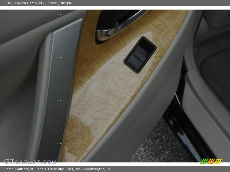 Black / Bisque 2007 Toyota Camry XLE