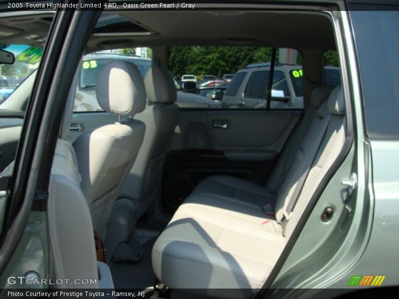 Oasis Green Pearl / Gray 2005 Toyota Highlander Limited 4WD