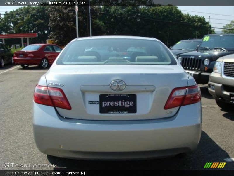 Titanium Metallic / Ash 2007 Toyota Camry LE