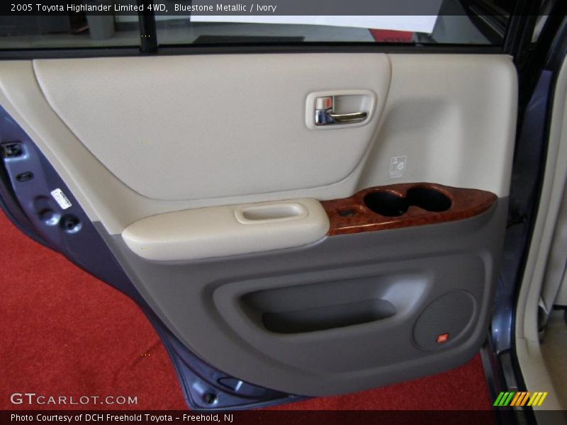 Bluestone Metallic / Ivory 2005 Toyota Highlander Limited 4WD