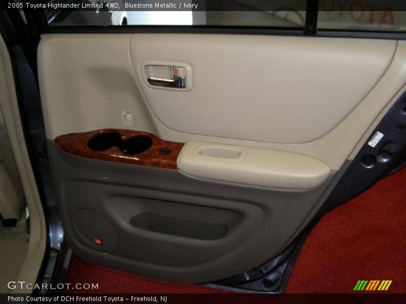 Bluestone Metallic / Ivory 2005 Toyota Highlander Limited 4WD