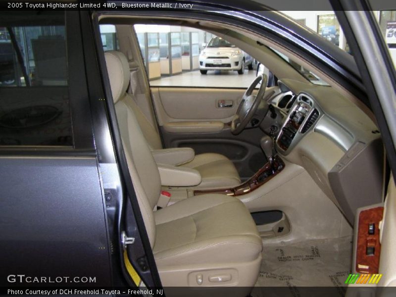Bluestone Metallic / Ivory 2005 Toyota Highlander Limited 4WD