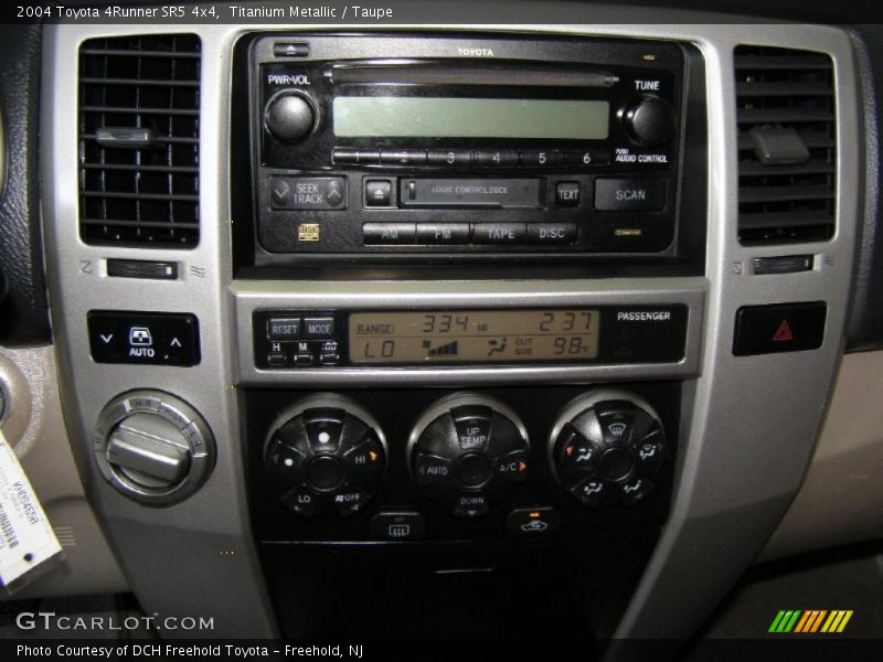 Titanium Metallic / Taupe 2004 Toyota 4Runner SR5 4x4