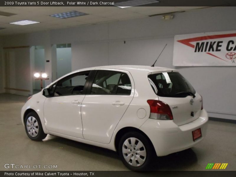 Polar White / Dark Charcoal 2009 Toyota Yaris 5 Door Liftback