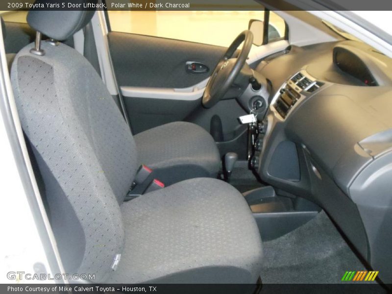 Polar White / Dark Charcoal 2009 Toyota Yaris 5 Door Liftback