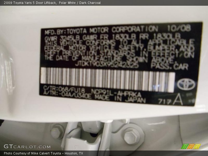 Polar White / Dark Charcoal 2009 Toyota Yaris 5 Door Liftback