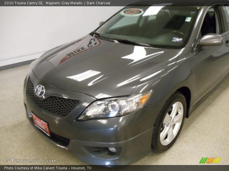 Magnetic Gray Metallic / Dark Charcoal 2010 Toyota Camry SE