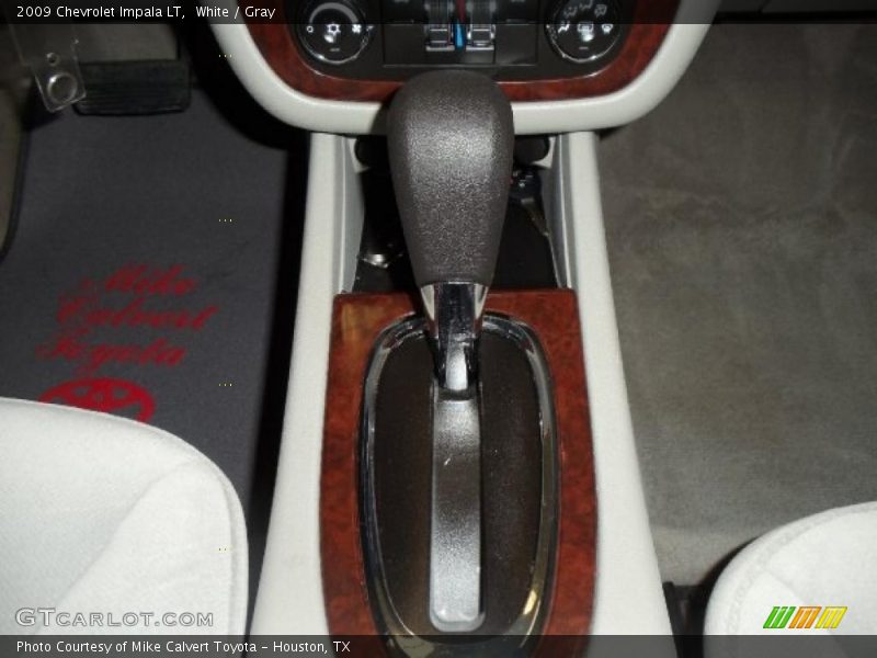 White / Gray 2009 Chevrolet Impala LT