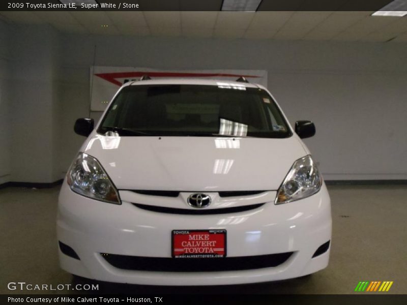 Super White / Stone 2009 Toyota Sienna LE