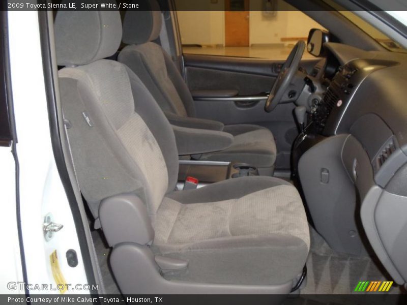 Super White / Stone 2009 Toyota Sienna LE
