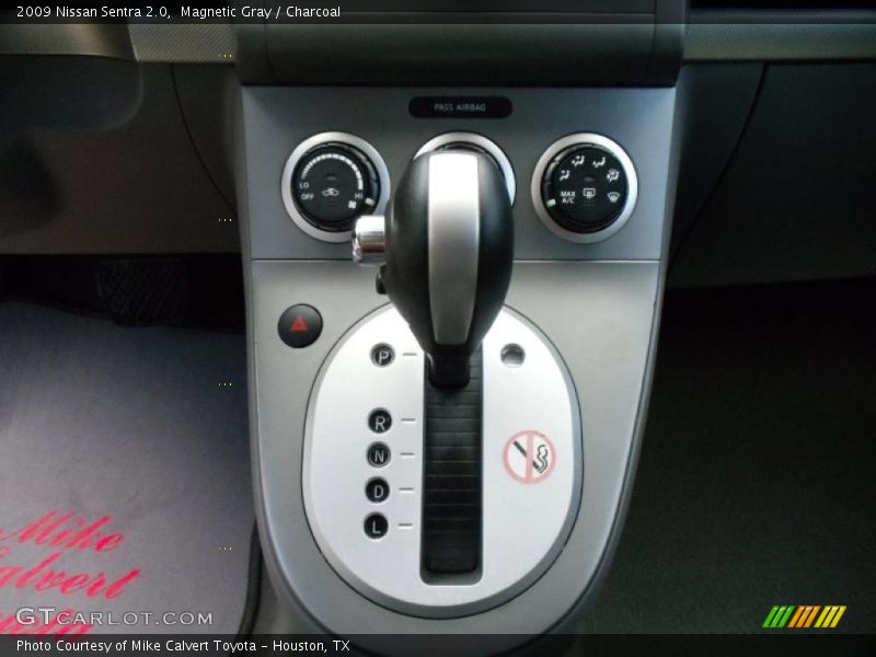Magnetic Gray / Charcoal 2009 Nissan Sentra 2.0