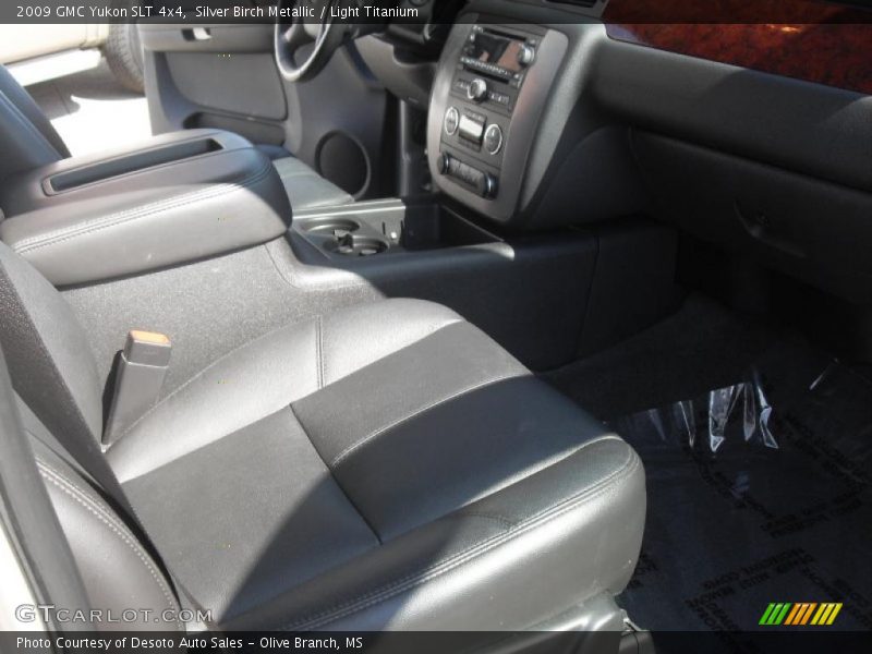 Silver Birch Metallic / Light Titanium 2009 GMC Yukon SLT 4x4