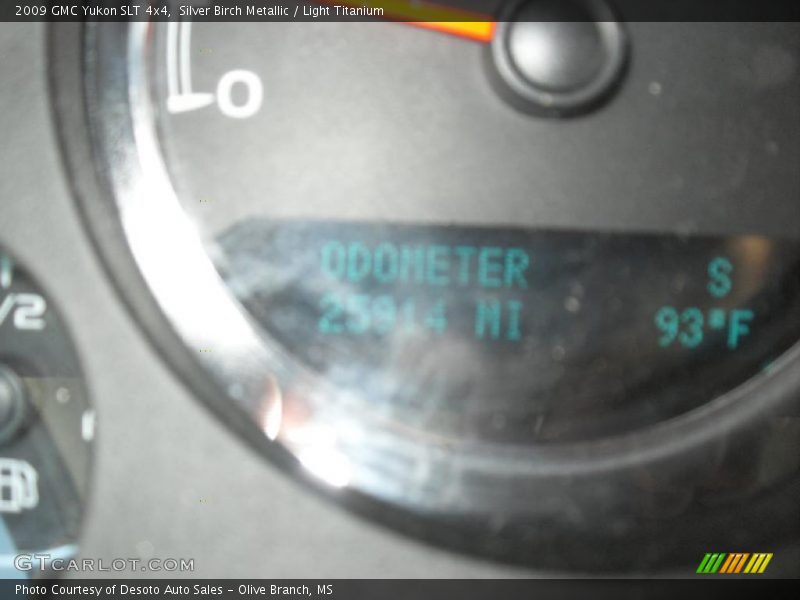 Silver Birch Metallic / Light Titanium 2009 GMC Yukon SLT 4x4