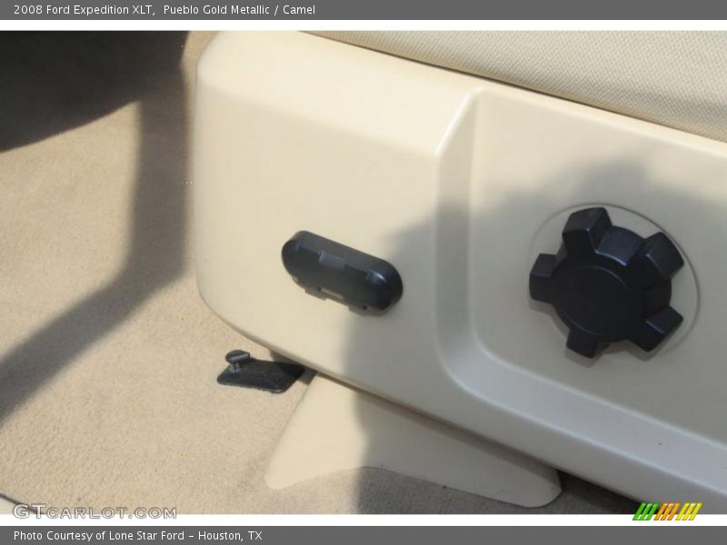 Pueblo Gold Metallic / Camel 2008 Ford Expedition XLT
