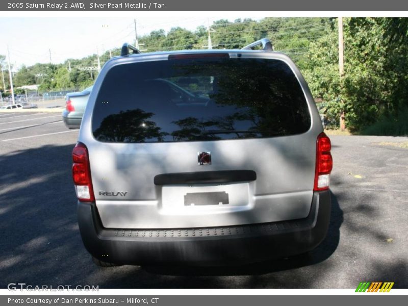 Silver Pearl Metallic / Tan 2005 Saturn Relay 2 AWD