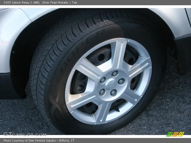 Silver Pearl Metallic / Tan 2005 Saturn Relay 2 AWD