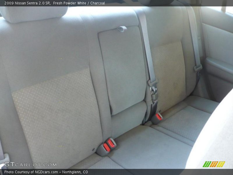 Fresh Powder White / Charcoal 2009 Nissan Sentra 2.0 SR
