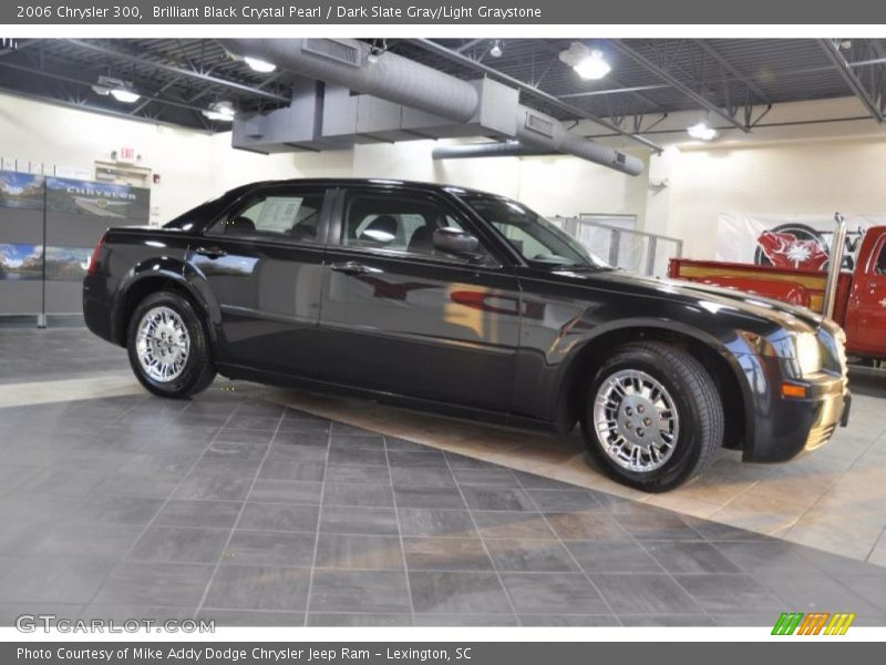 Brilliant Black Crystal Pearl / Dark Slate Gray/Light Graystone 2006 Chrysler 300