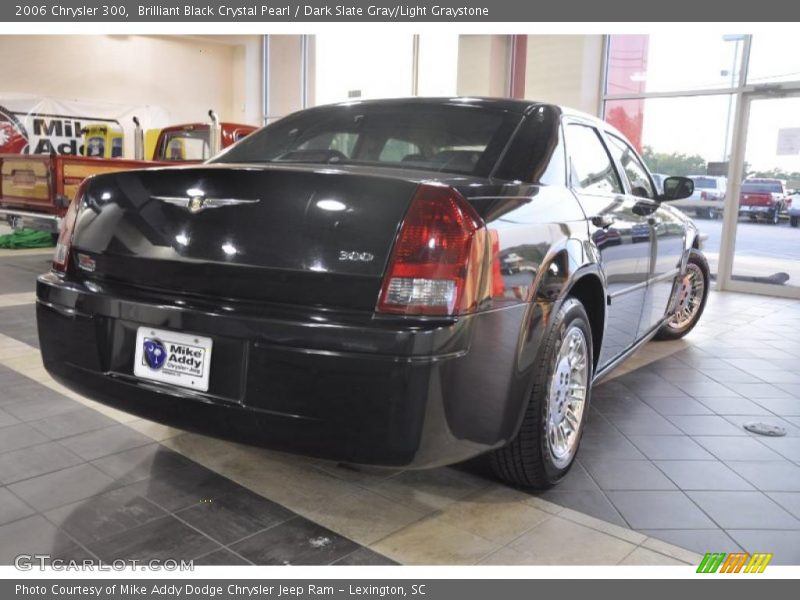 Brilliant Black Crystal Pearl / Dark Slate Gray/Light Graystone 2006 Chrysler 300