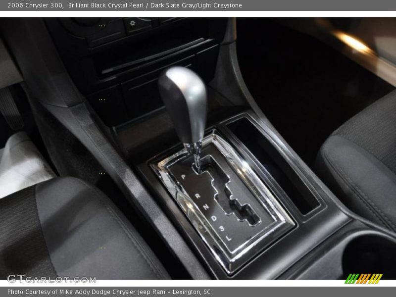 Brilliant Black Crystal Pearl / Dark Slate Gray/Light Graystone 2006 Chrysler 300