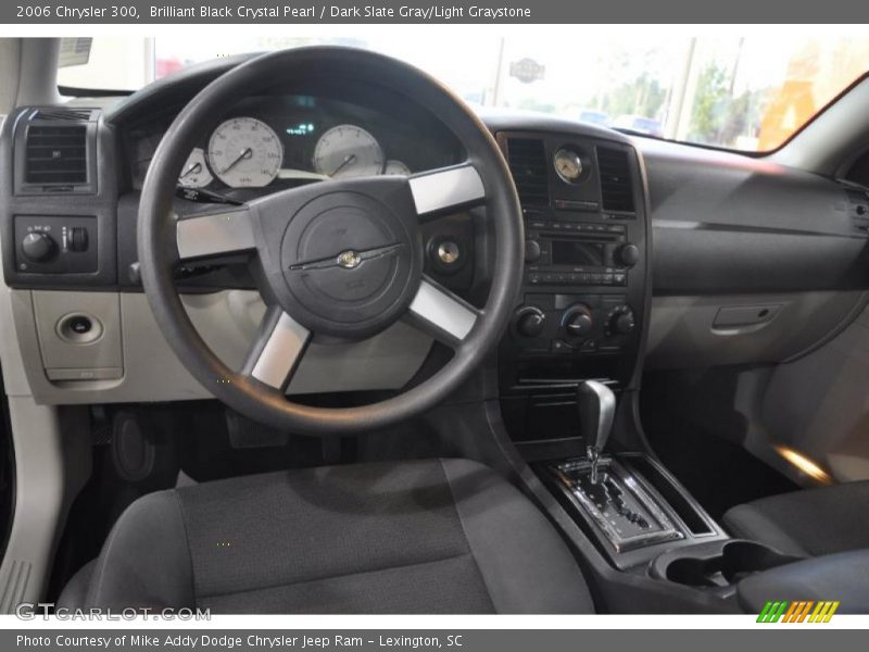 Brilliant Black Crystal Pearl / Dark Slate Gray/Light Graystone 2006 Chrysler 300
