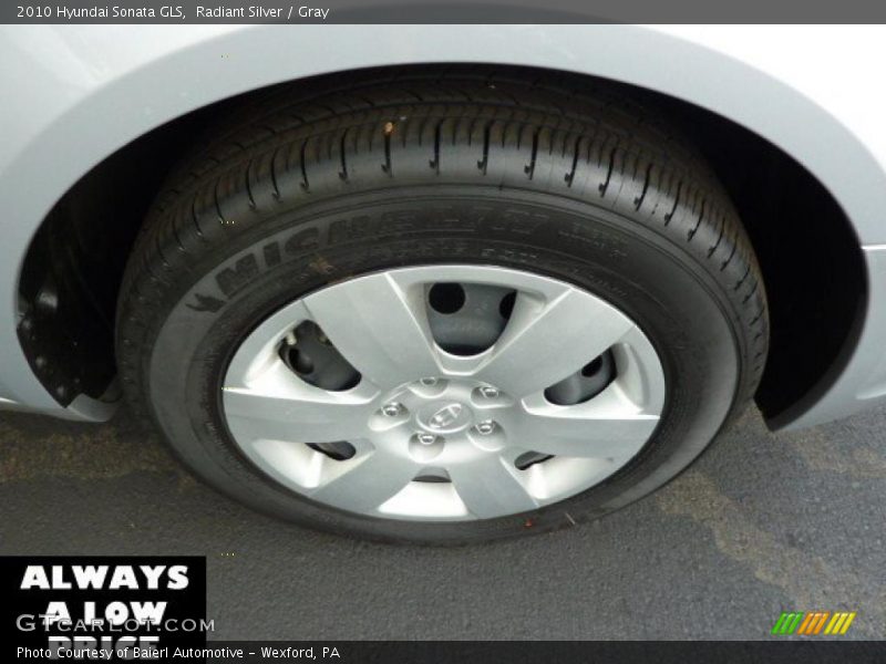 Radiant Silver / Gray 2010 Hyundai Sonata GLS