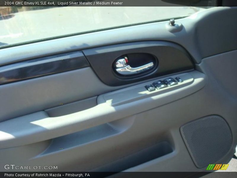 Liquid Silver Metallic / Medium Pewter 2004 GMC Envoy XL SLE 4x4