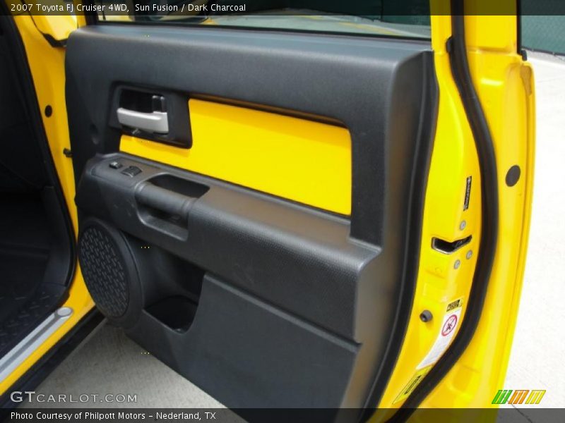 Sun Fusion / Dark Charcoal 2007 Toyota FJ Cruiser 4WD