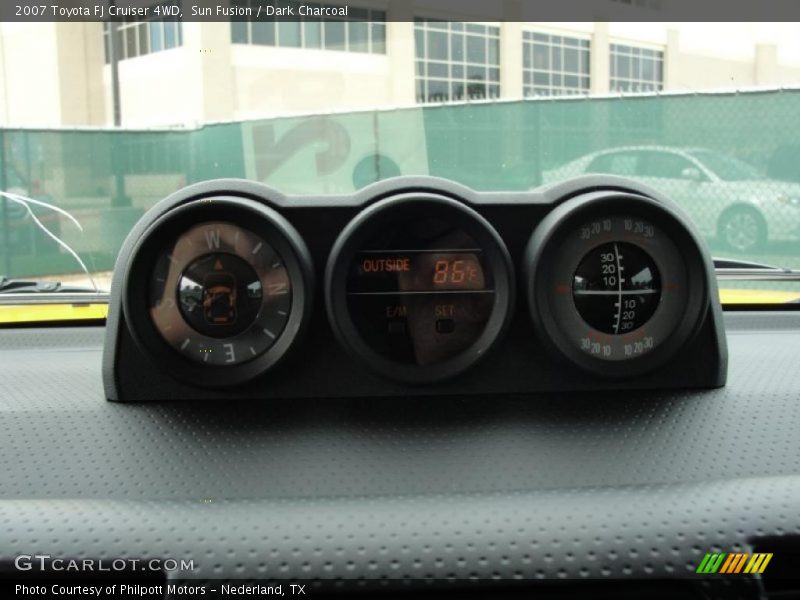 Sun Fusion / Dark Charcoal 2007 Toyota FJ Cruiser 4WD