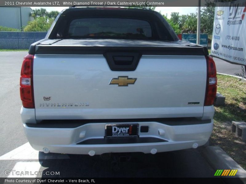 White Diamond Tricoat / Dark Cashmere/Light Cashmere 2011 Chevrolet Avalanche LTZ