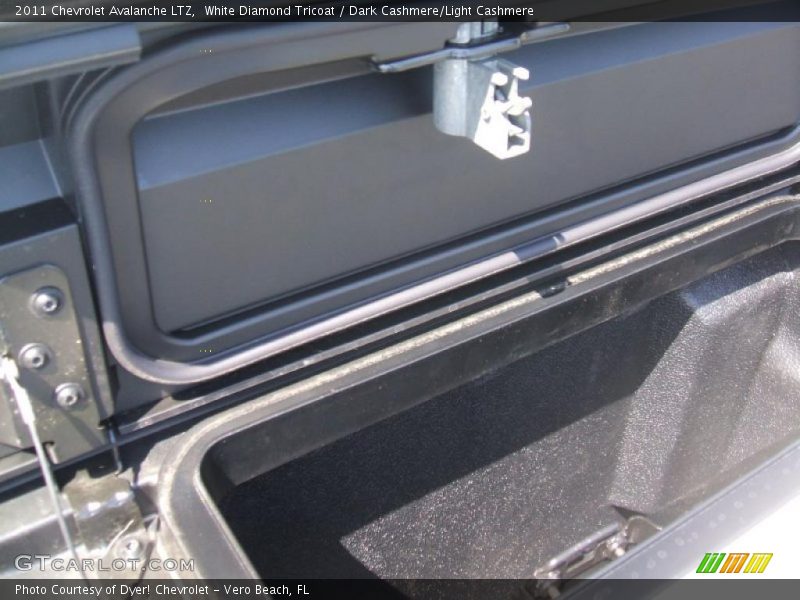 White Diamond Tricoat / Dark Cashmere/Light Cashmere 2011 Chevrolet Avalanche LTZ