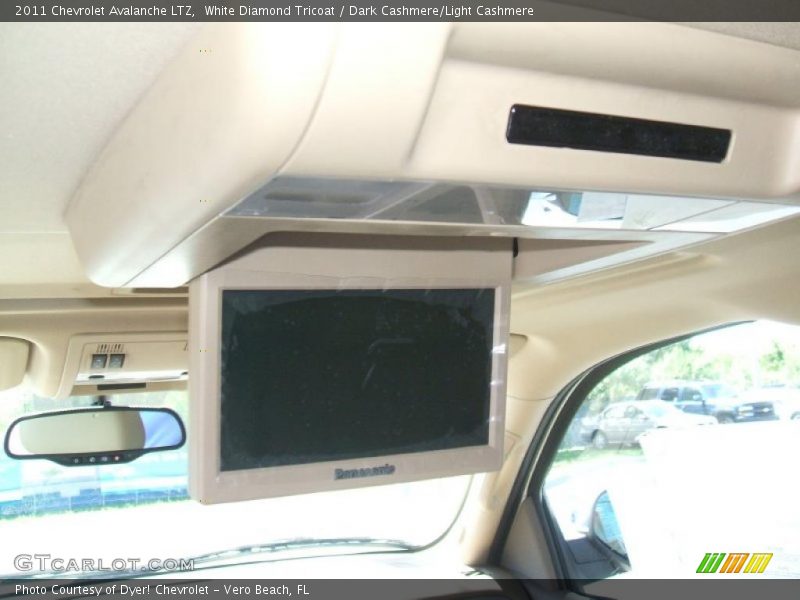 White Diamond Tricoat / Dark Cashmere/Light Cashmere 2011 Chevrolet Avalanche LTZ