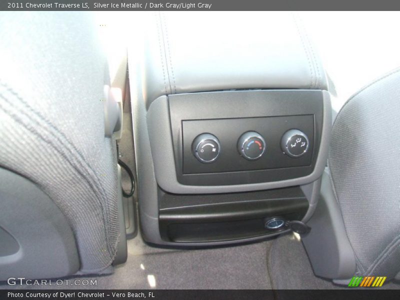Silver Ice Metallic / Dark Gray/Light Gray 2011 Chevrolet Traverse LS
