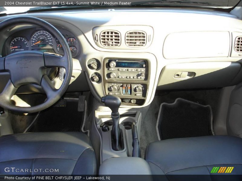 Summit White / Medium Pewter 2004 Chevrolet TrailBlazer EXT LS 4x4