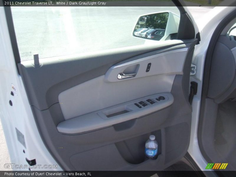 White / Dark Gray/Light Gray 2011 Chevrolet Traverse LT
