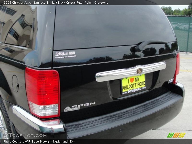 Brilliant Black Crystal Pearl / Light Graystone 2008 Chrysler Aspen Limited