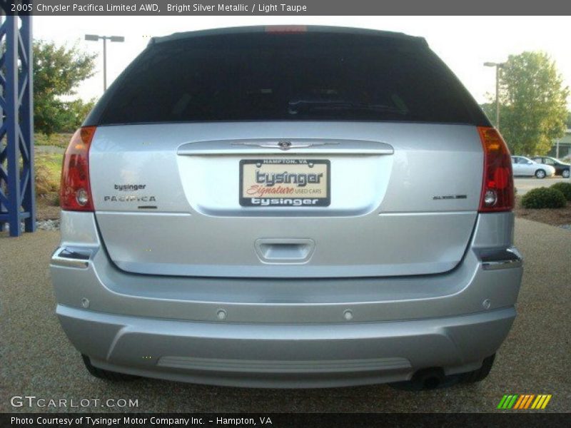 Bright Silver Metallic / Light Taupe 2005 Chrysler Pacifica Limited AWD