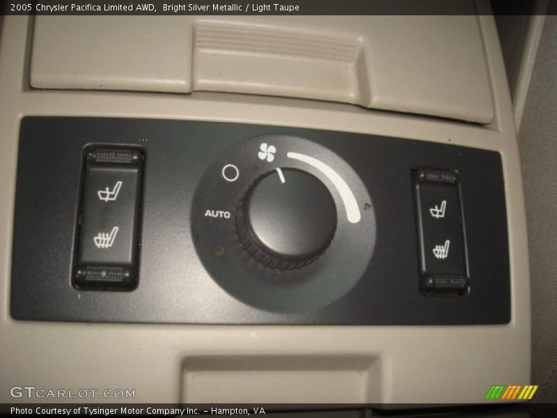 Bright Silver Metallic / Light Taupe 2005 Chrysler Pacifica Limited AWD