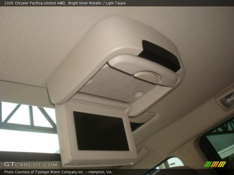 Bright Silver Metallic / Light Taupe 2005 Chrysler Pacifica Limited AWD