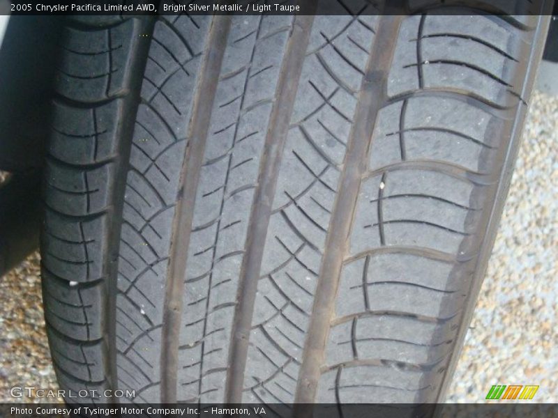 Bright Silver Metallic / Light Taupe 2005 Chrysler Pacifica Limited AWD