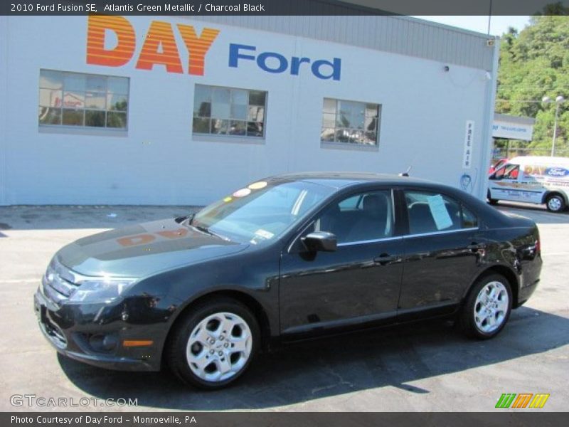 Atlantis Green Metallic / Charcoal Black 2010 Ford Fusion SE