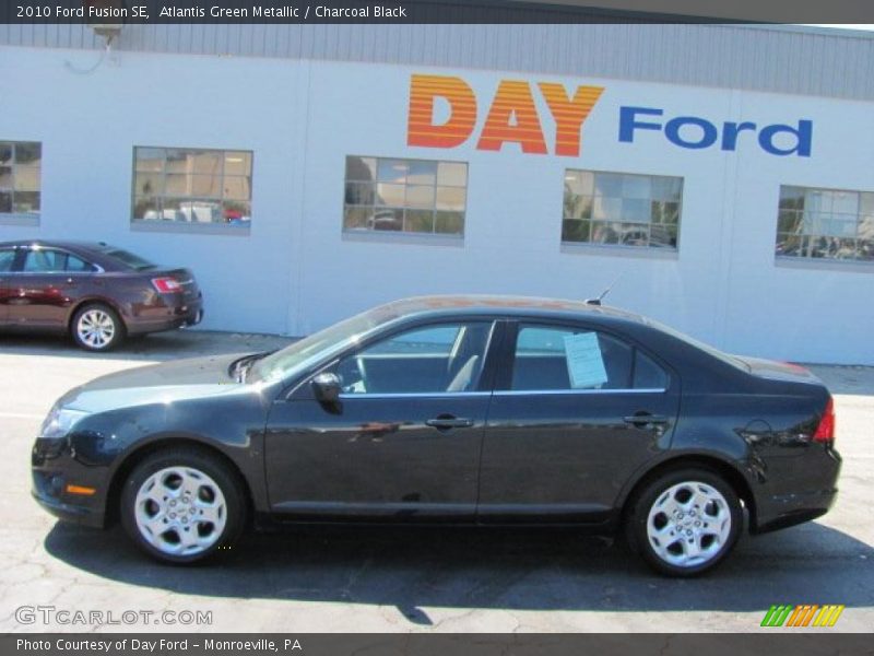Atlantis Green Metallic / Charcoal Black 2010 Ford Fusion SE