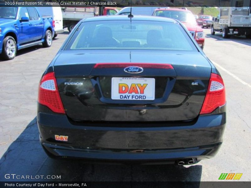 Atlantis Green Metallic / Charcoal Black 2010 Ford Fusion SE