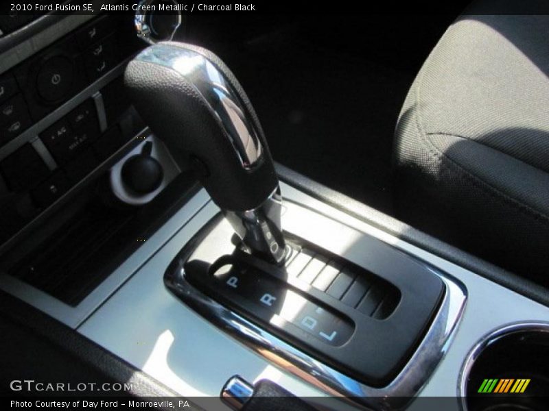 Atlantis Green Metallic / Charcoal Black 2010 Ford Fusion SE