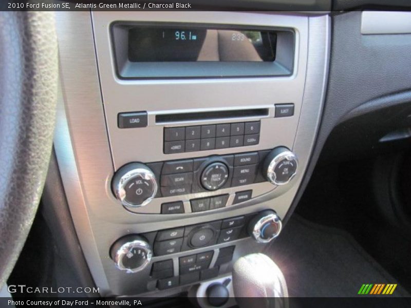 Atlantis Green Metallic / Charcoal Black 2010 Ford Fusion SE