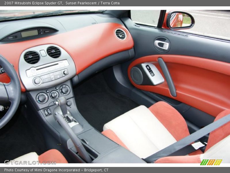 Sunset Pearlescent / Terra Cotta 2007 Mitsubishi Eclipse Spyder GT