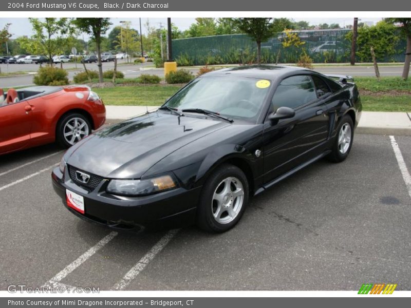 Black / Dark Charcoal 2004 Ford Mustang V6 Coupe