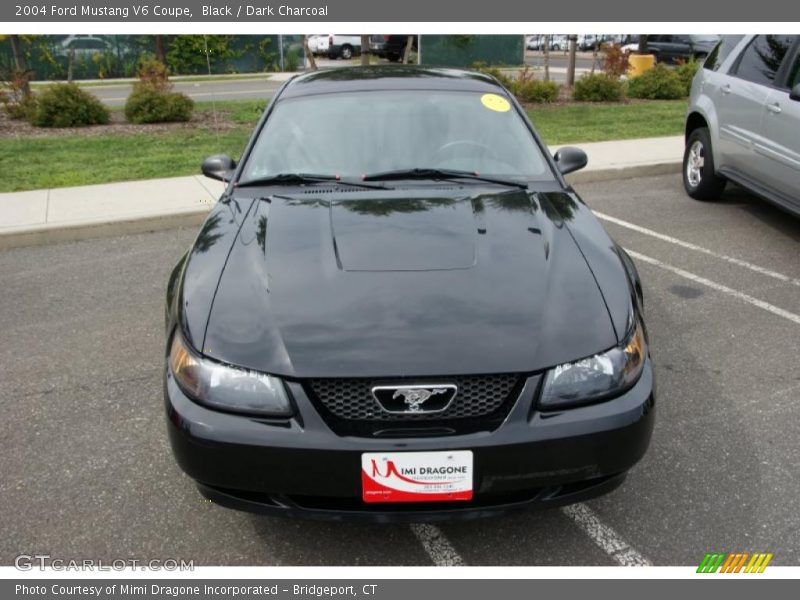 Black / Dark Charcoal 2004 Ford Mustang V6 Coupe